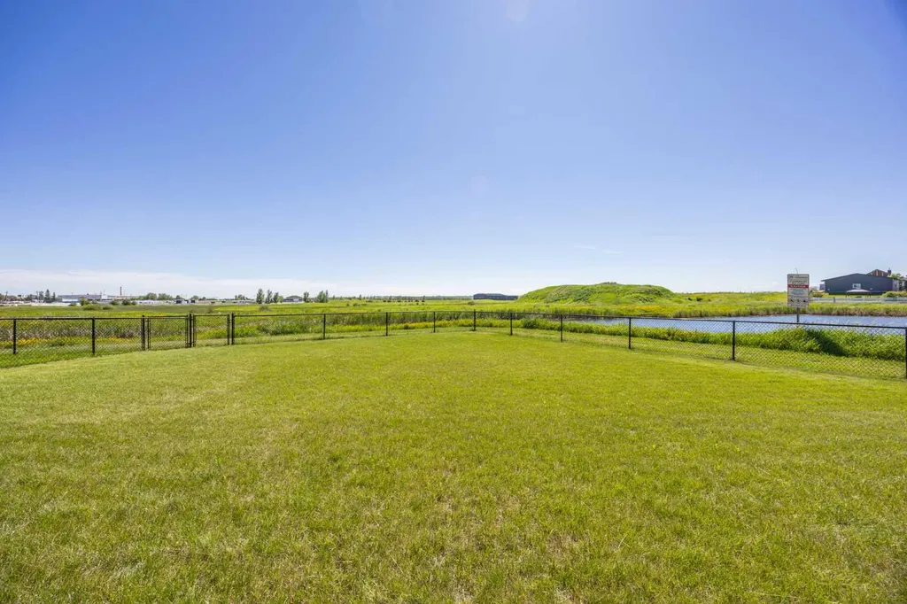 1019 Shantz Place Crossfield AB T0M0S0