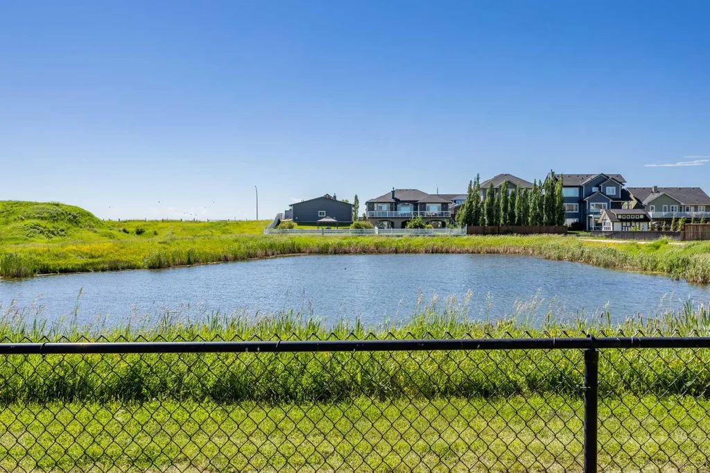 1019 Shantz Place Crossfield AB T0M0S0