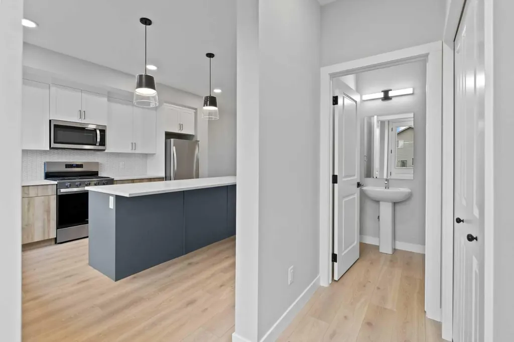 343 Belvedere Drive SE Calgary AB T2A 7Y2