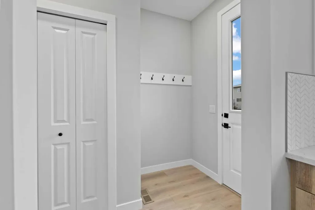 343 Belvedere Drive SE Calgary AB T2A 7Y2