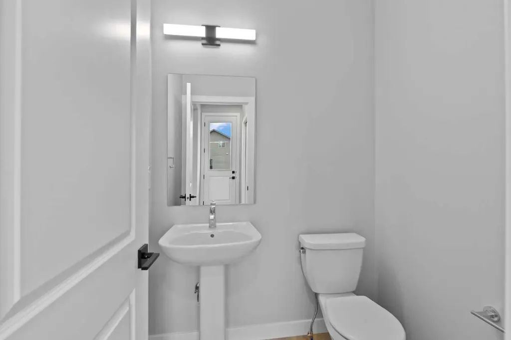 343 Belvedere Drive SE Calgary AB T2A 7Y2