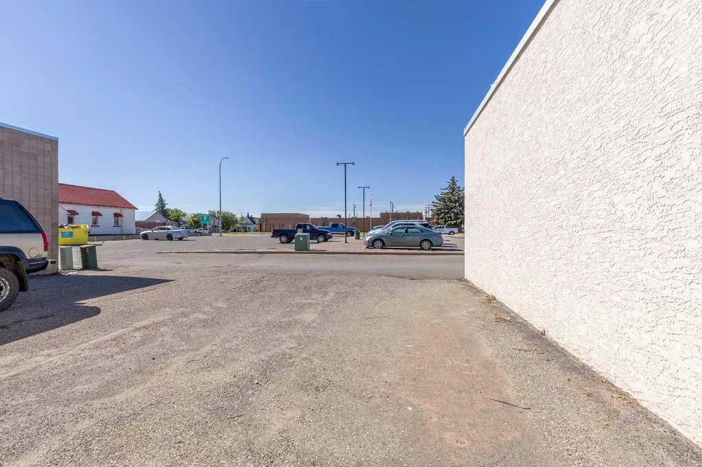 258 24 Street Fort Macleod AB T0L0Z0
