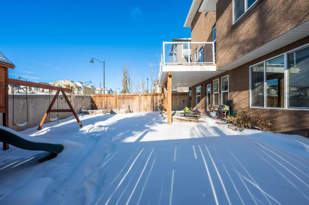 7 Aspen Stone Grove SW Calgary AB T3H 0H3