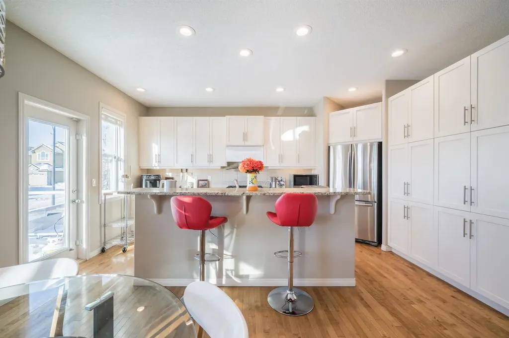 7 Aspen Stone Grove SW Calgary AB T3H 0H3