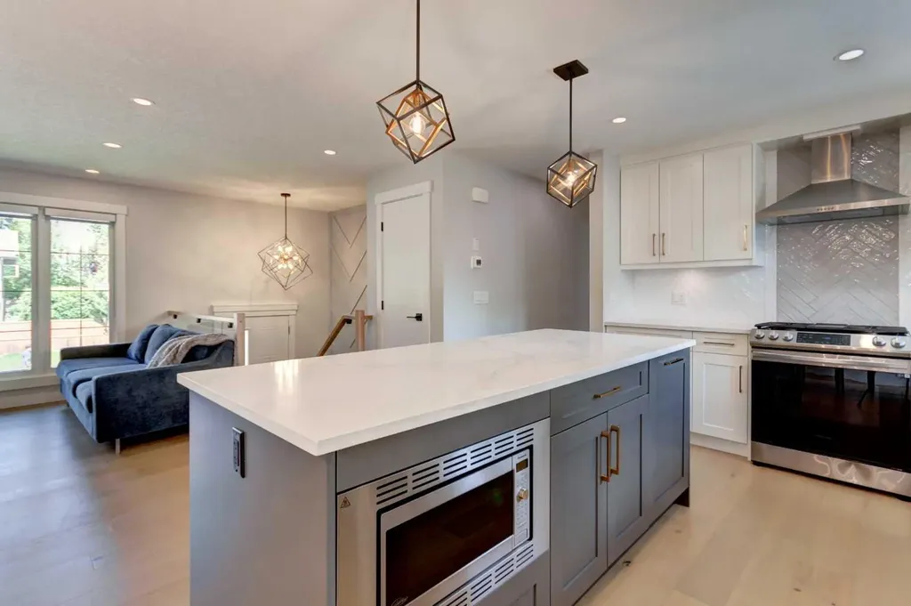 12055 Canaveral Road SW Calgary AB T2W 1N7