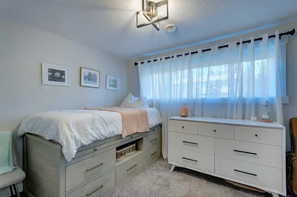 12055 Canaveral Road SW Calgary AB T2W 1N7