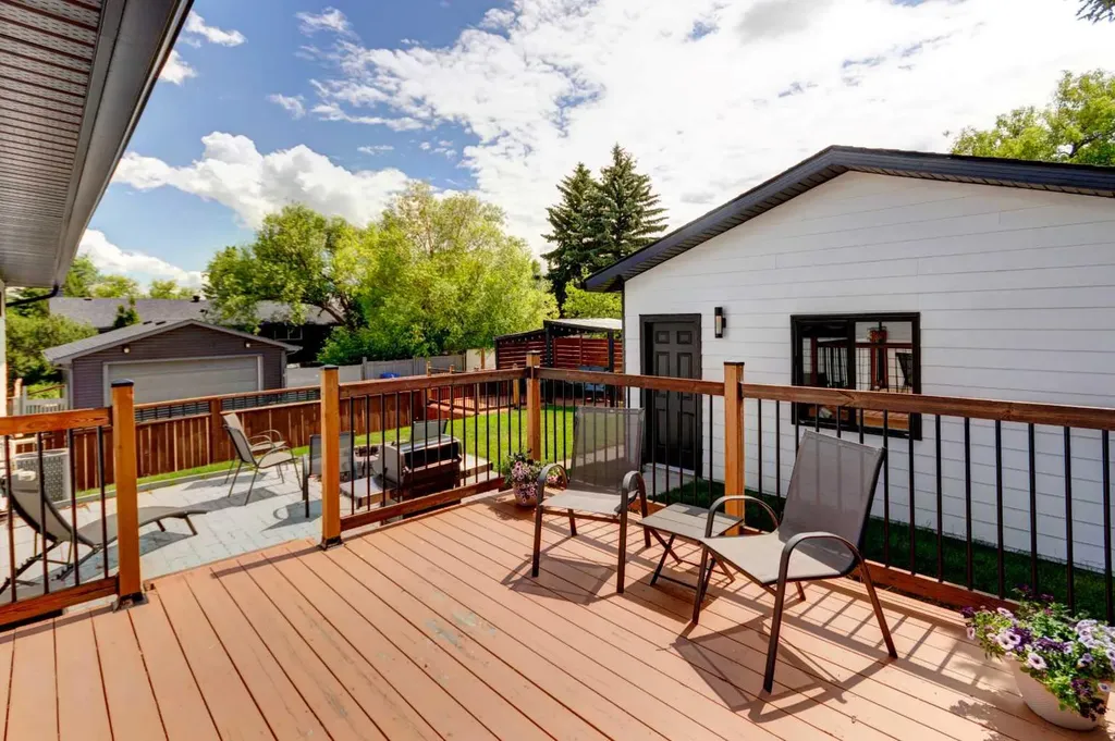 12055 Canaveral Road SW Calgary AB T2W 1N7