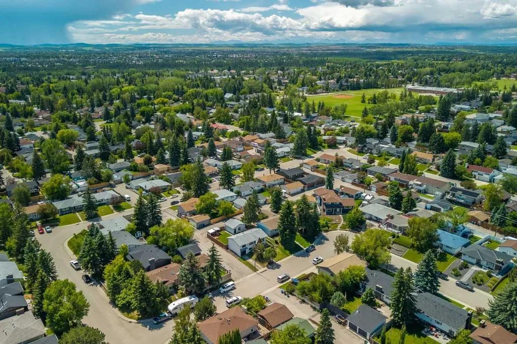 12055 Canaveral Road SW Calgary AB T2W 1N7
