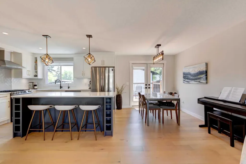 12055 Canaveral Road SW Calgary AB T2W 1N7