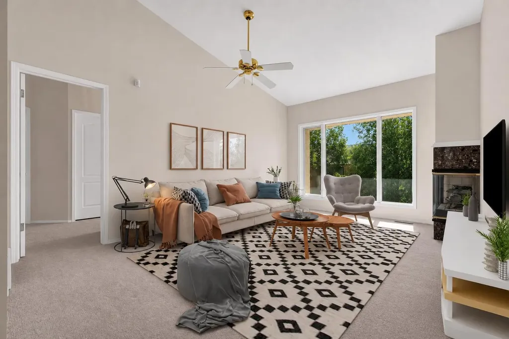 58 Evergreen Bay SW Calgary AB T2Y 3E9