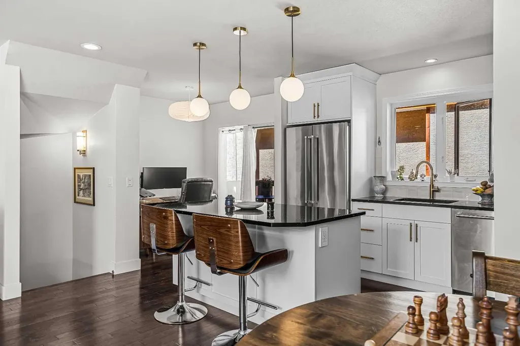 601 4 Canmore AB T1W 2G7