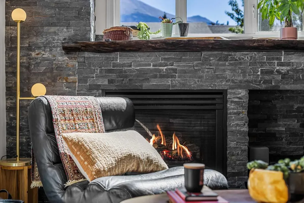 601 4 Canmore AB T1W 2G7