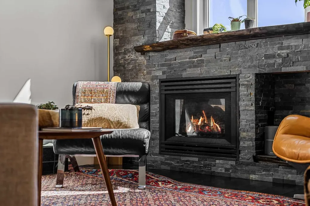 601 4 Canmore AB T1W 2G7