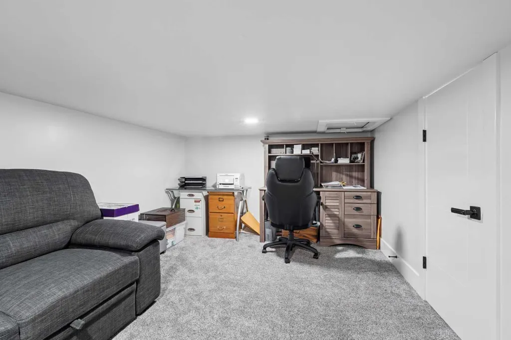 552 Rogers Avenue Picture Butte AB T0K 1V0
