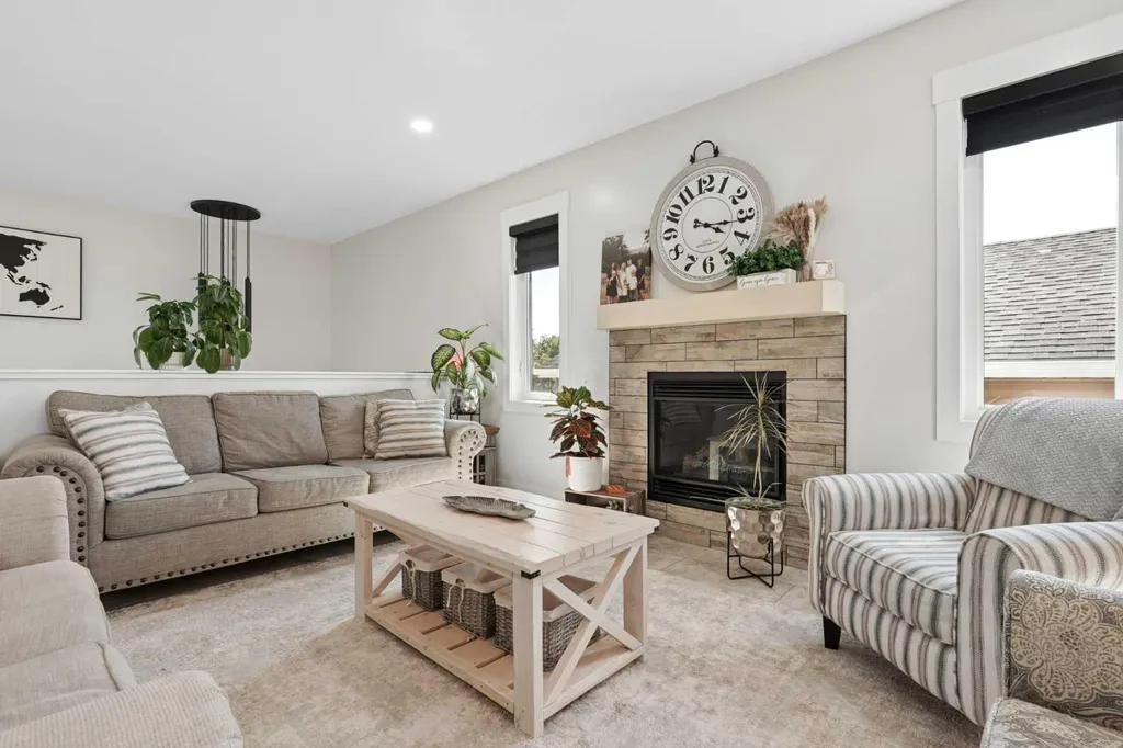 552 Rogers Avenue Picture Butte AB T0K 1V0