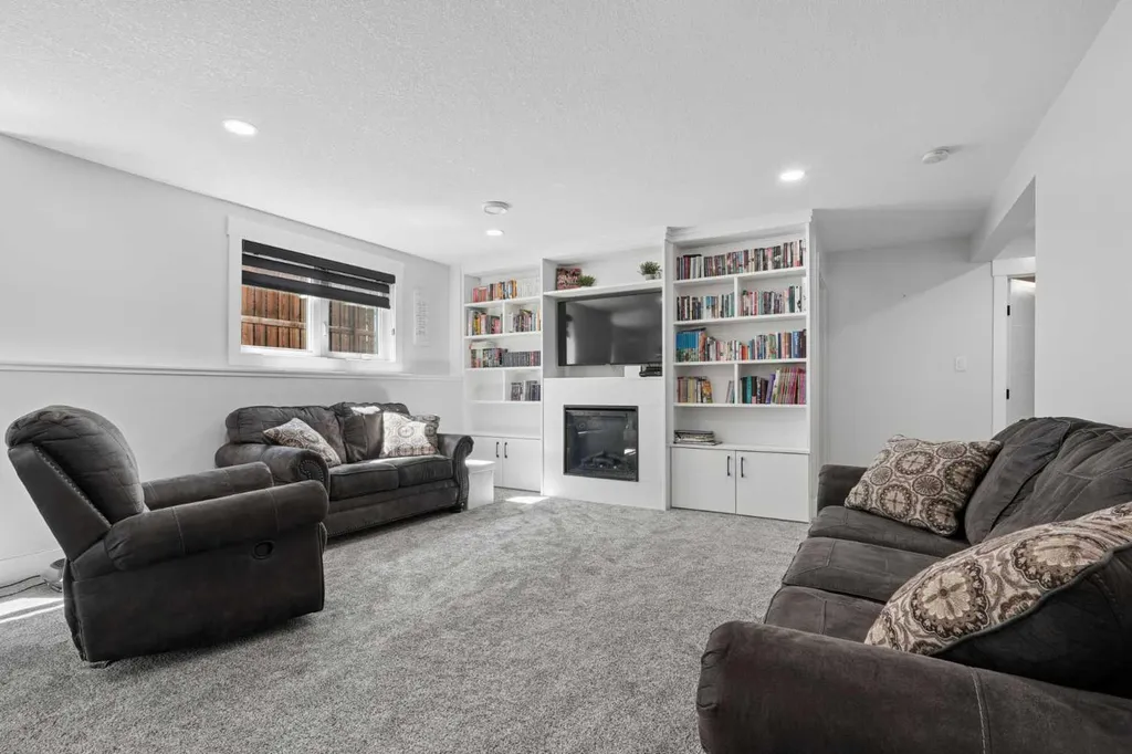 552 Rogers Avenue Picture Butte AB T0K 1V0