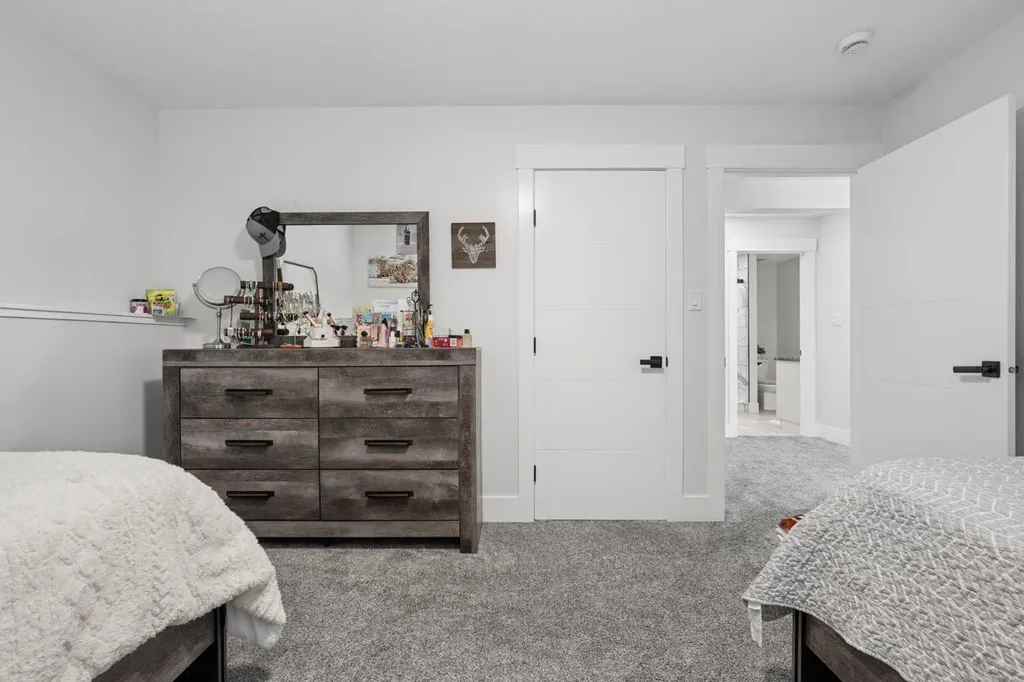 552 Rogers Avenue Picture Butte AB T0K 1V0