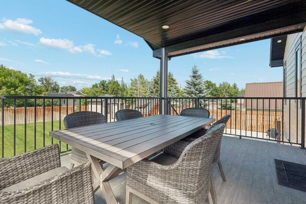 552 Rogers Avenue Picture Butte AB T0K 1V0