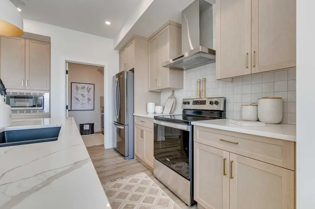 425 Lewiston Landing NE Calgary AB T3P2P3
