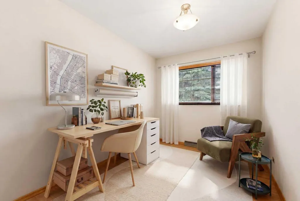 47 Montrose Crescent NE Calgary AB T3E5P3