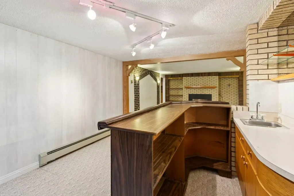 47 Montrose Crescent NE Calgary AB T2E5P3