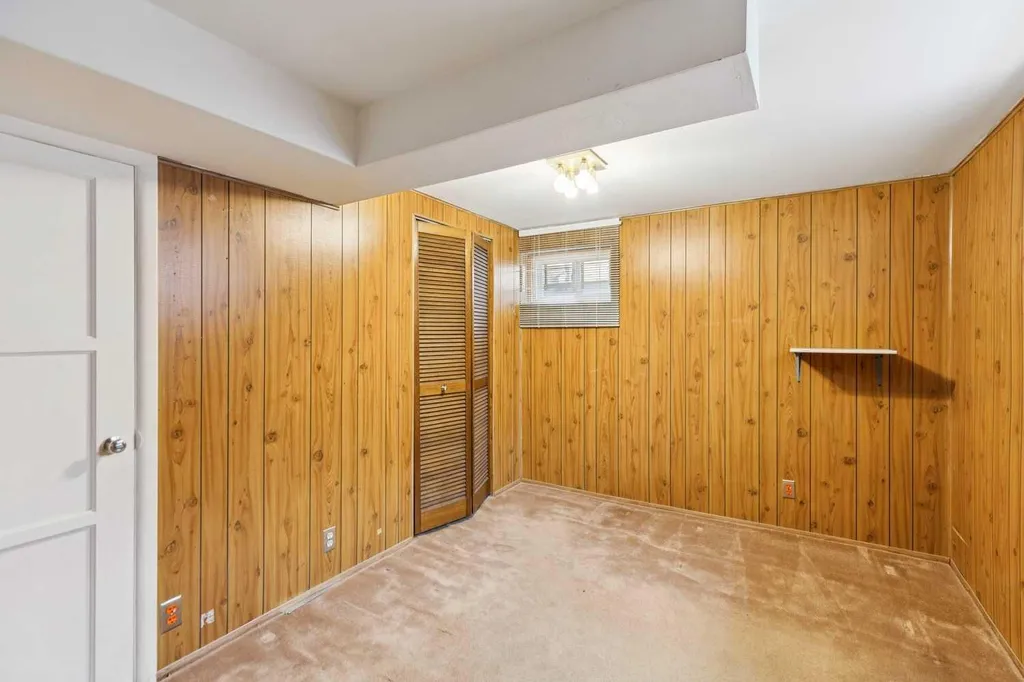 47 Montrose Crescent NE Calgary AB T3E5P3