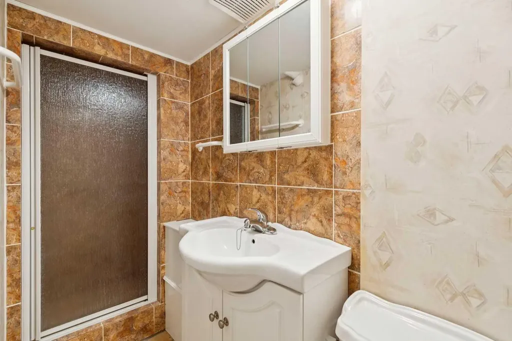47 Montrose Crescent NE Calgary AB T2E5P3