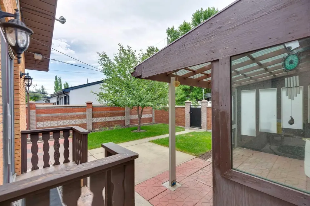 47 Montrose Crescent NE Calgary AB T2E5P3