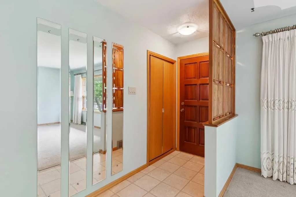 47 Montrose Crescent NE Calgary AB T2E5P3