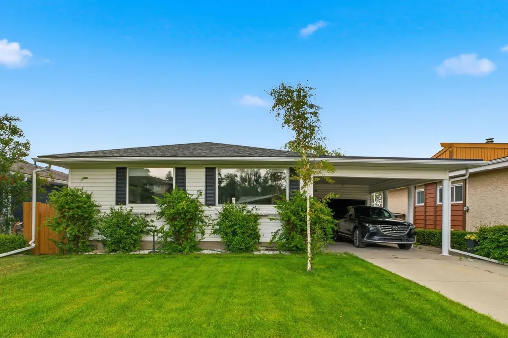 4752 Nipawin Crescent NW Calgary AB t2K 2h9