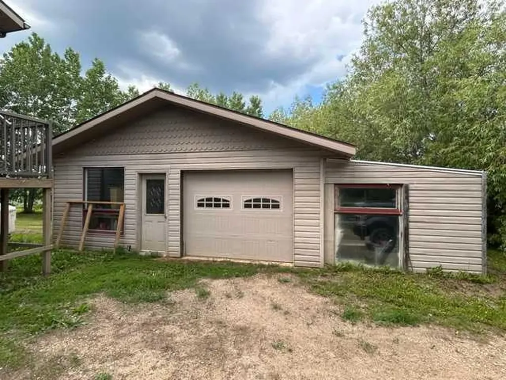 17117 742 Township High Prairie AB T0G 1E0