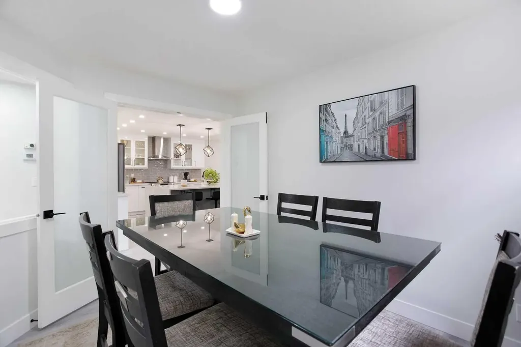 42 Kingsland Place SE Airdrie AB T4A 0C7