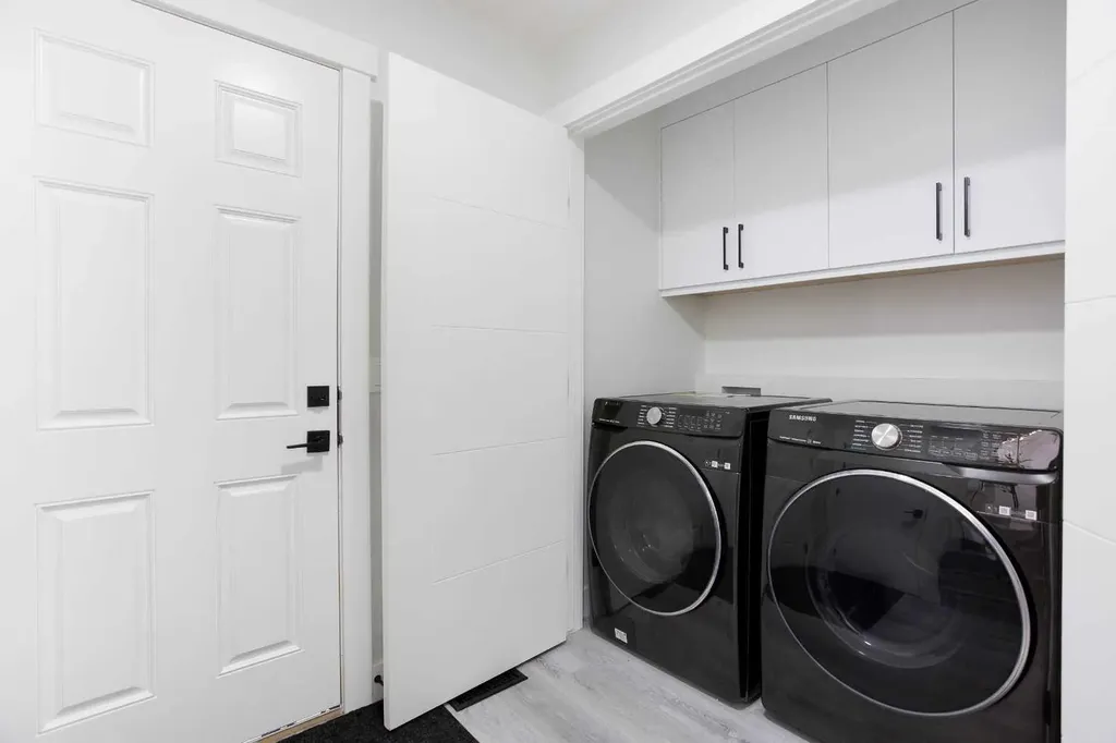 42 Kingsland Place SE Airdrie AB T4A 0C7