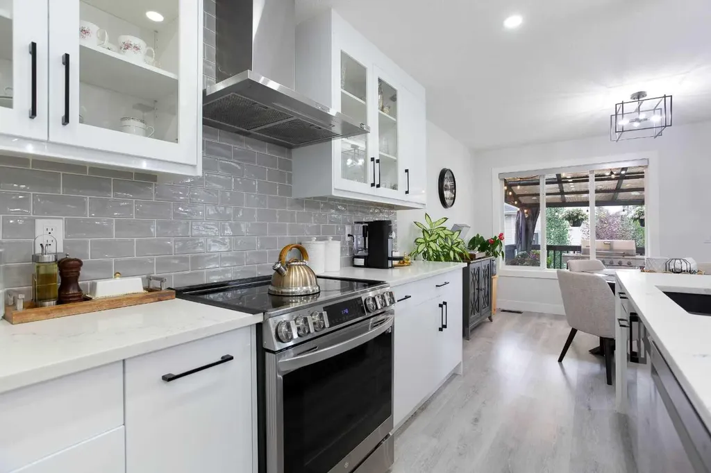 42 Kingsland Place SE Airdrie AB T4A 0C7
