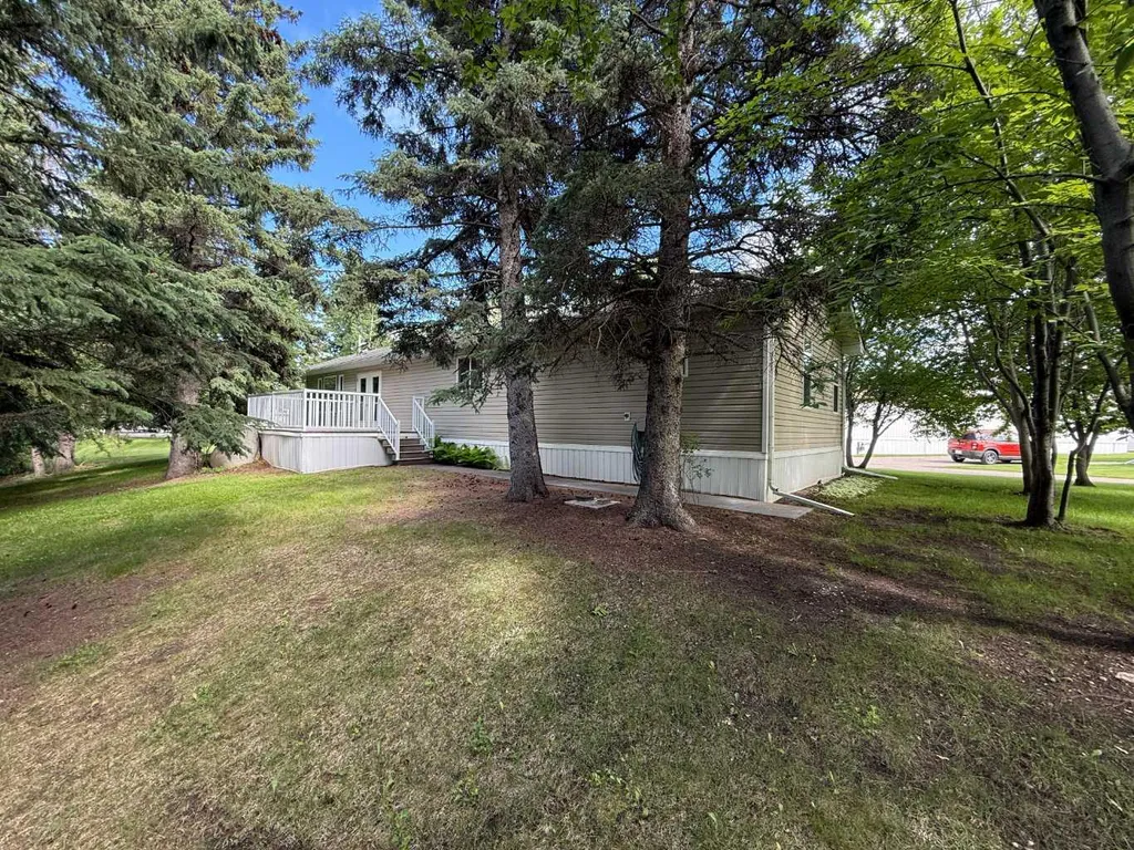 700 Carmichael Lane Hinton AB T7V1S9