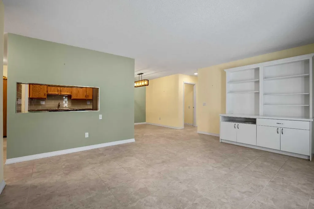 410 7 Street SW High River AB T1V 1B7