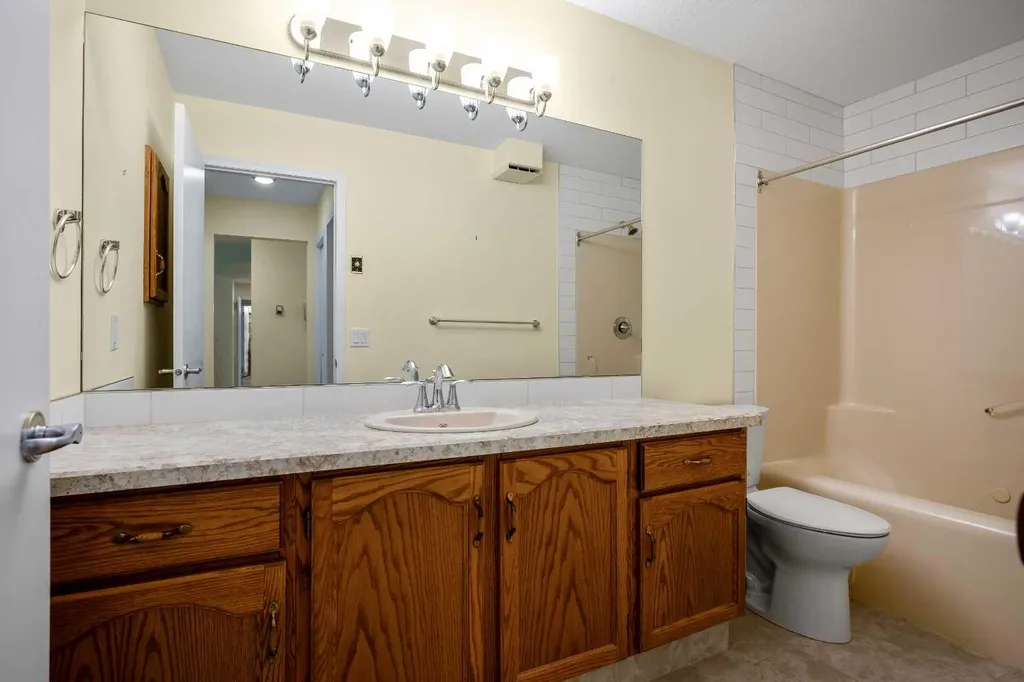 410 7 Street SW High River AB T1V 1B7