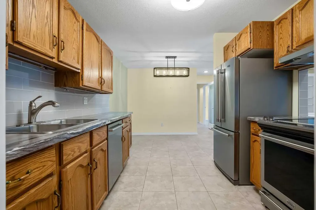 410 7 Street SW High River AB T1V 1B7