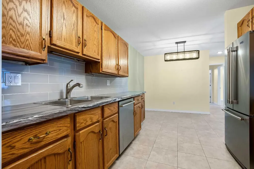 410 7 Street SW High River AB T1V 1B7