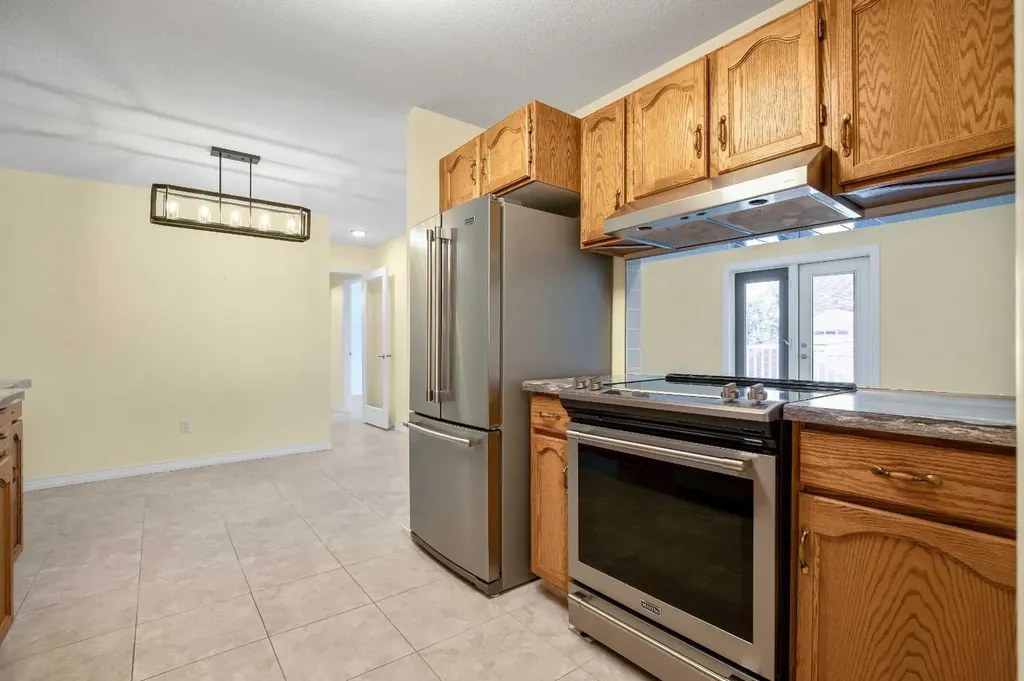 410 7 Street SW High River AB T1V 1B7