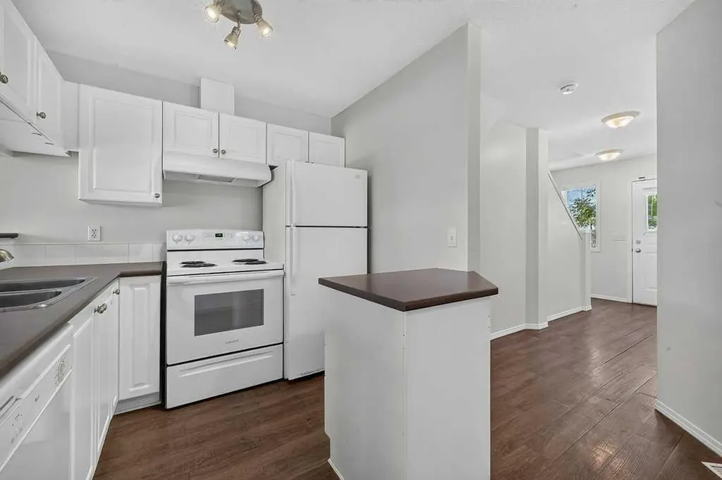39 Citadel Point NW Calgary AB T3G 5L2
