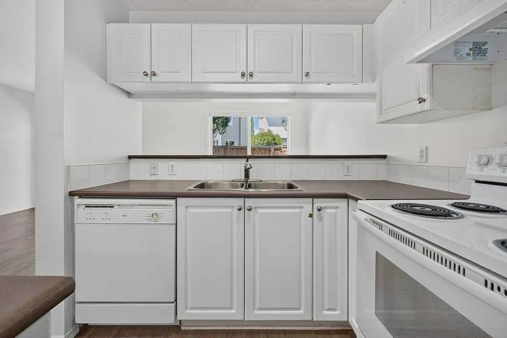 39 Citadel Point NW Calgary AB T3G 5L2