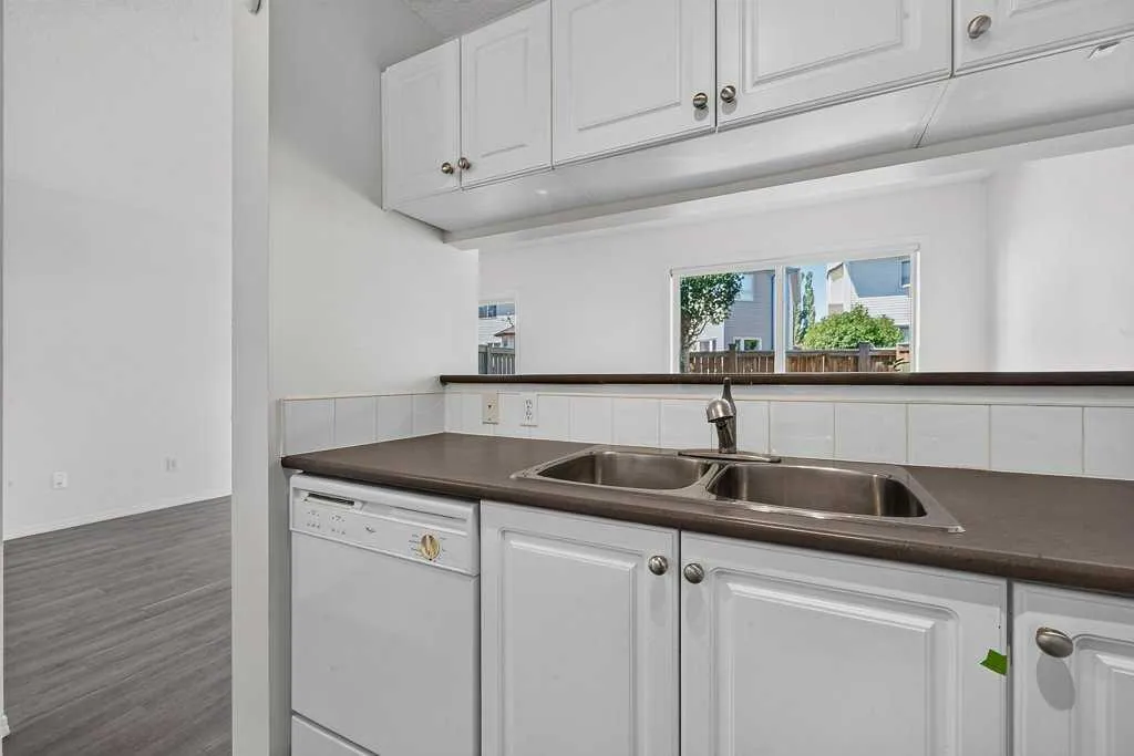 39 Citadel Point NW Calgary AB T3G 5L2