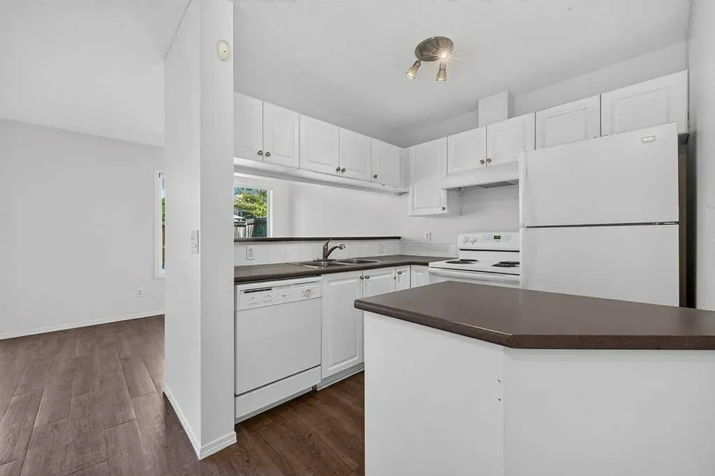 39 Citadel Point NW Calgary AB T3G 5L2