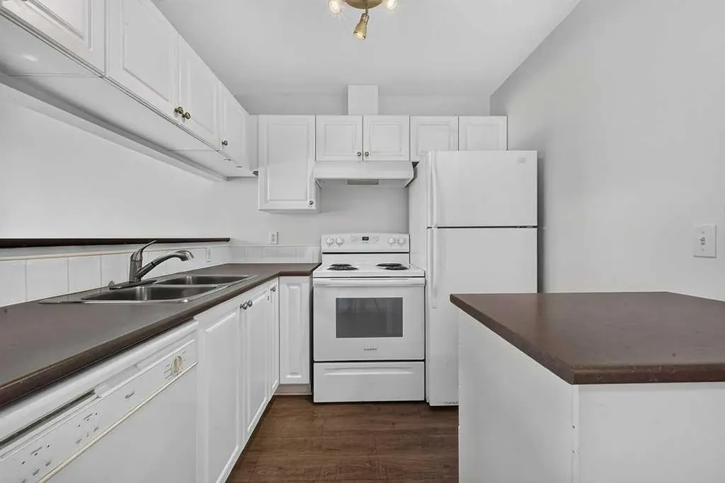 39 Citadel Point NW Calgary AB T3G 5L2