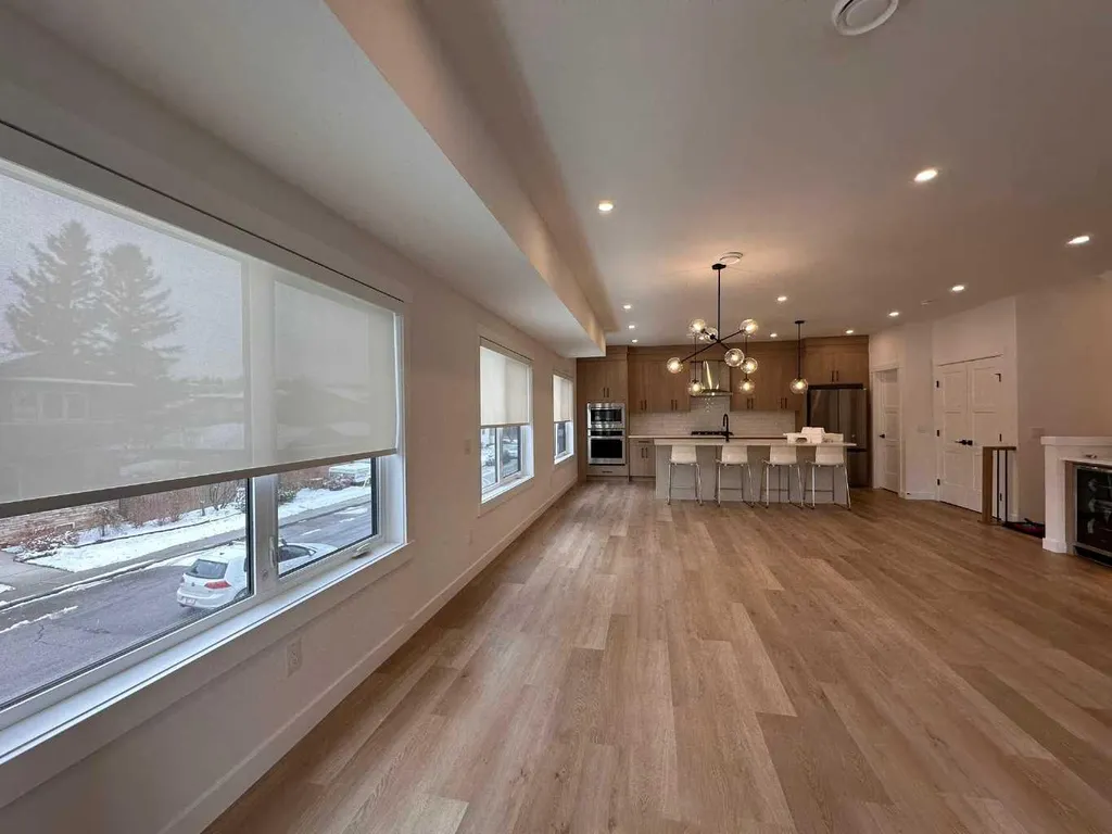 4744 Bowness Road Calgary AB T3B 0B4