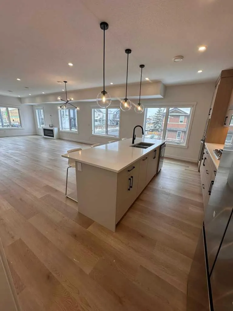 4744 Bowness Road Calgary AB T3B 0B4