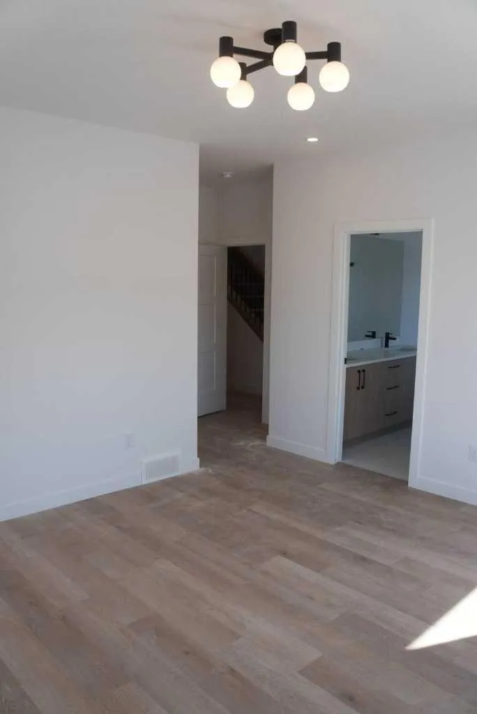 4744 Bowness Road Calgary AB T3B 0B4