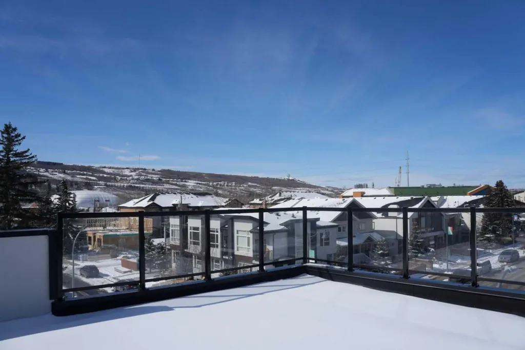 4744 Bowness Road Calgary AB T3B 0B4