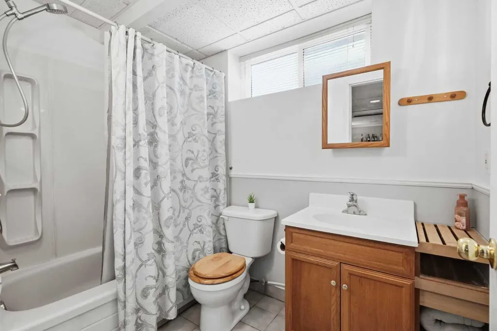 535 Pioneer Drive Irricana AB T0M 1B0